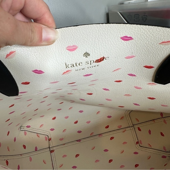 Disney X Kate Spade New York Minnie Mouse Large Tote - Picture 12 of 13